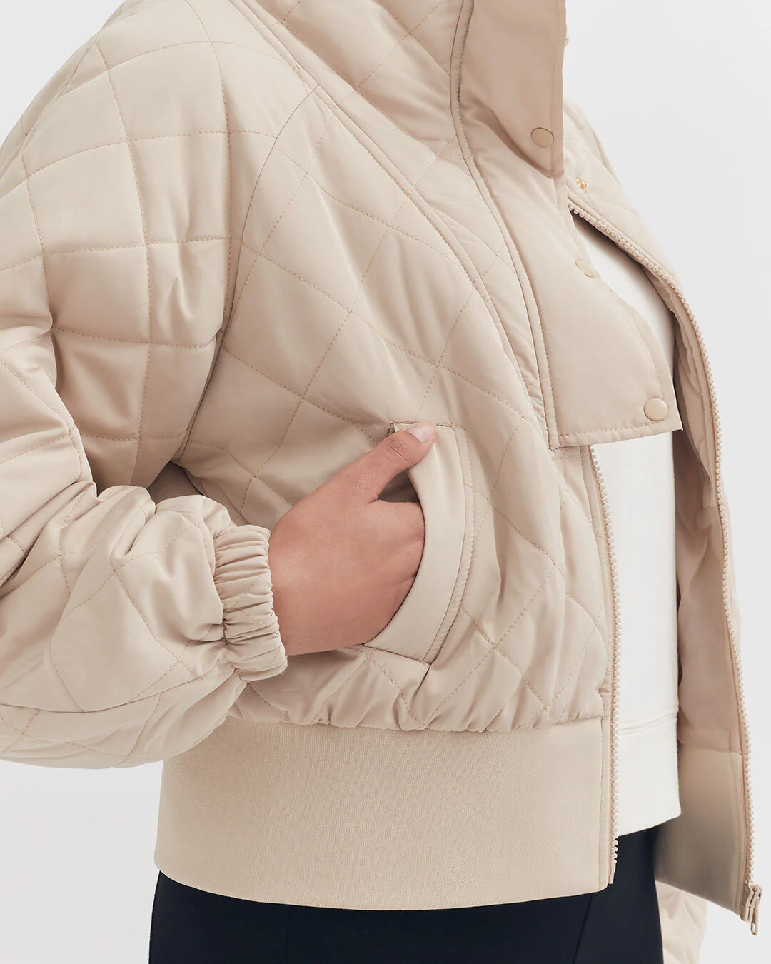 Balloon Sleeve Light Puffer - Image 14