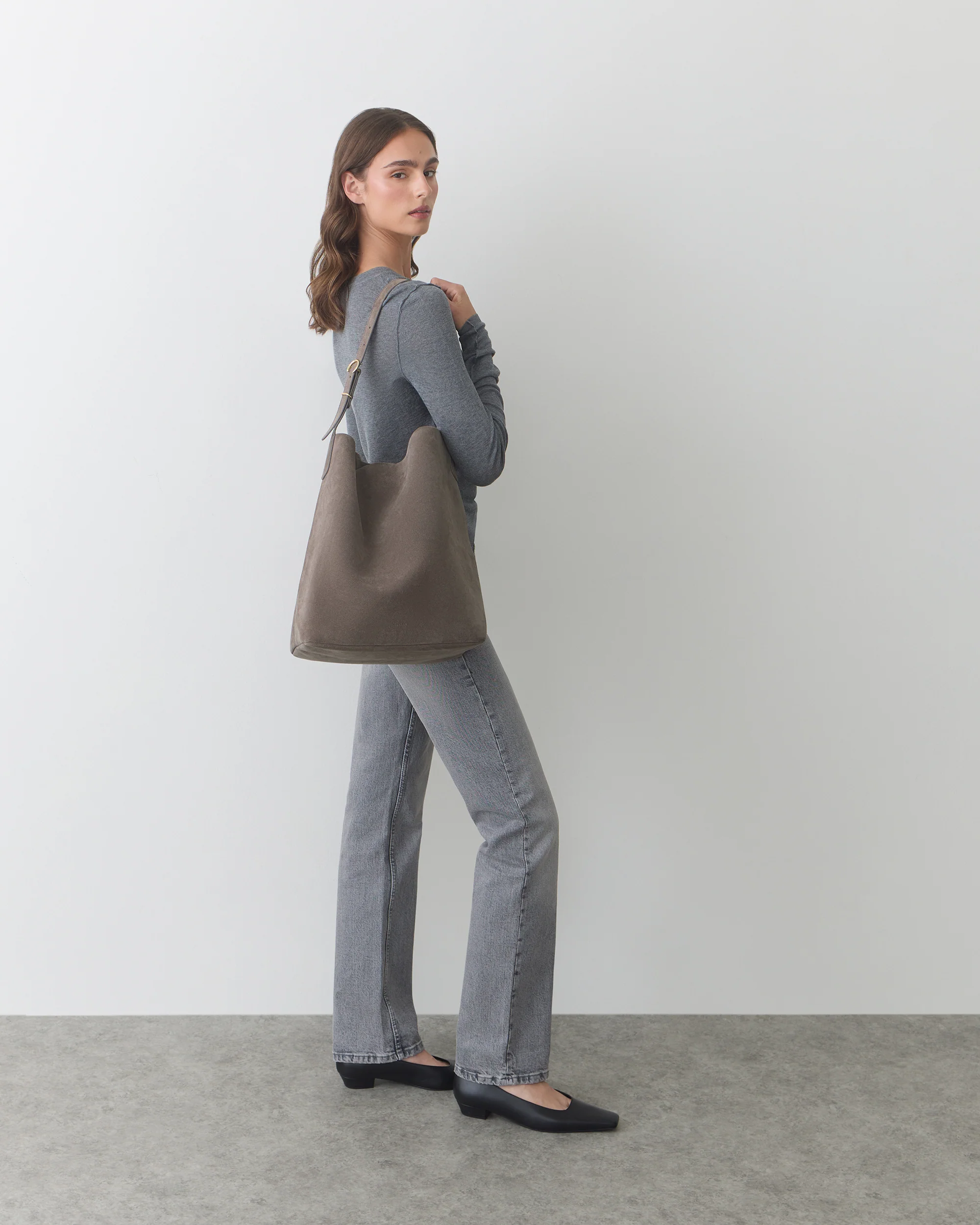 Camina Bucket Bag (Suede)