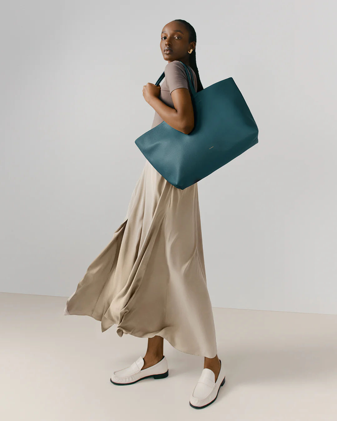 Classic Easy Tote - Image 123