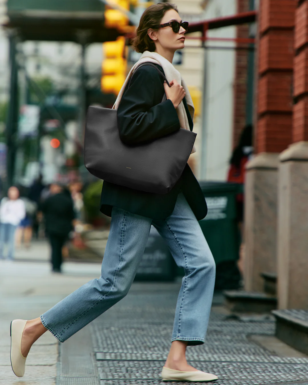 Classic Easy Tote - Image 150