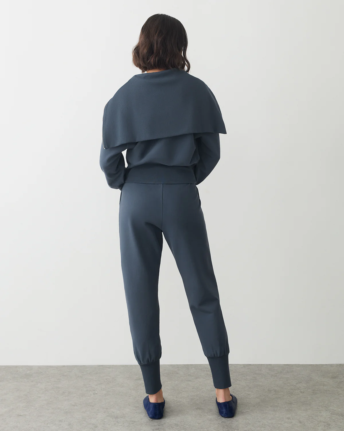 Fleece Oversized Collar Sweatshirt - Image 11