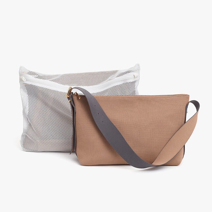 Large Mesh Wash Bag - Image 4