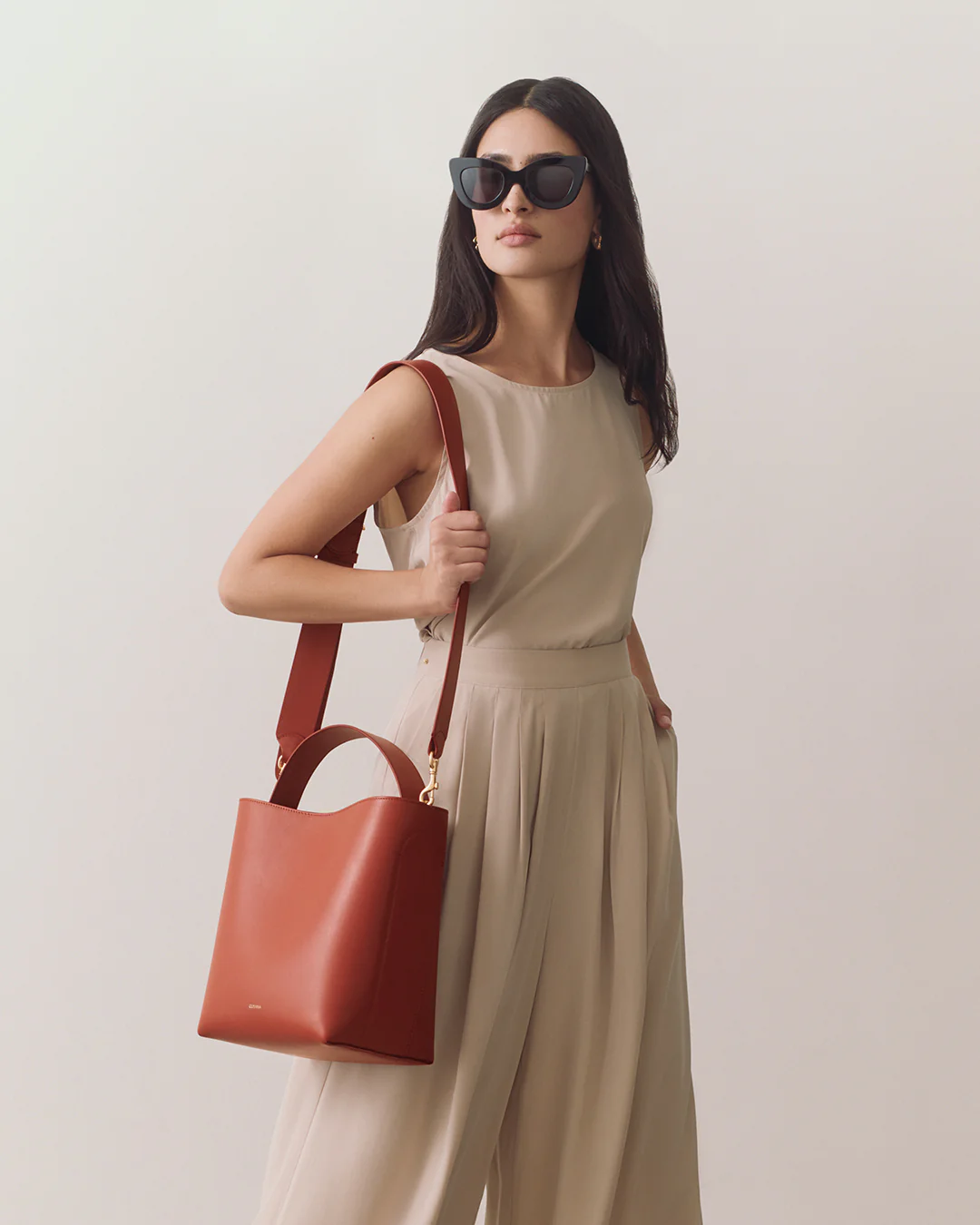 Linea Bucket Bag - Image 14