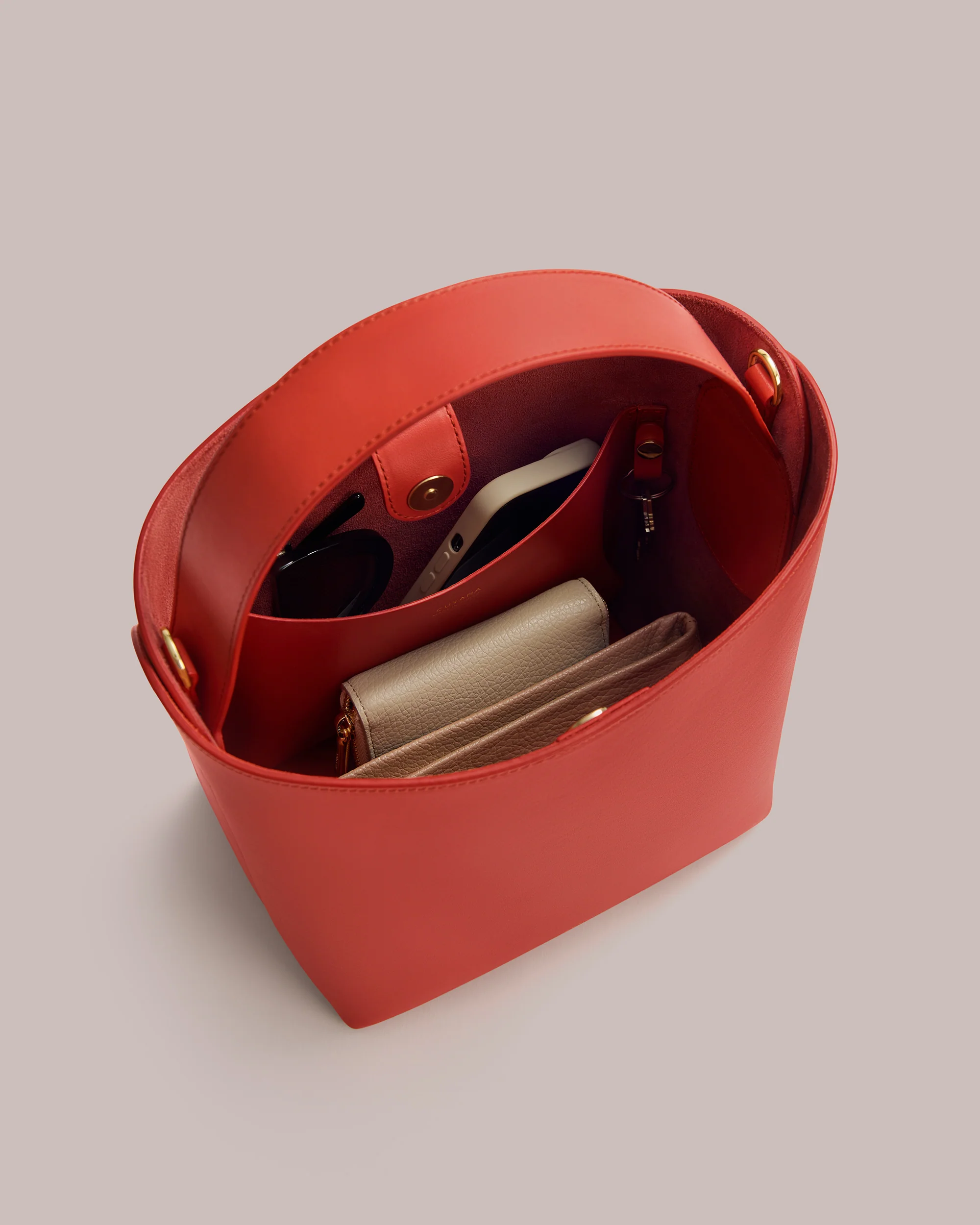 Linea Bucket Bag - Image 30