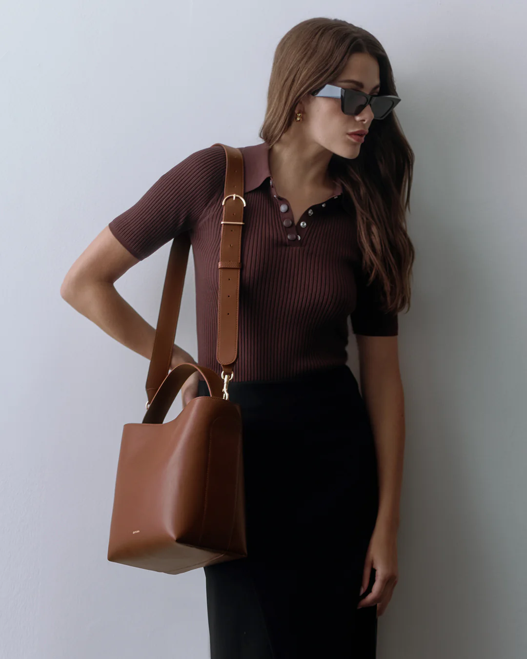 Linea Bucket Bag - Image 5