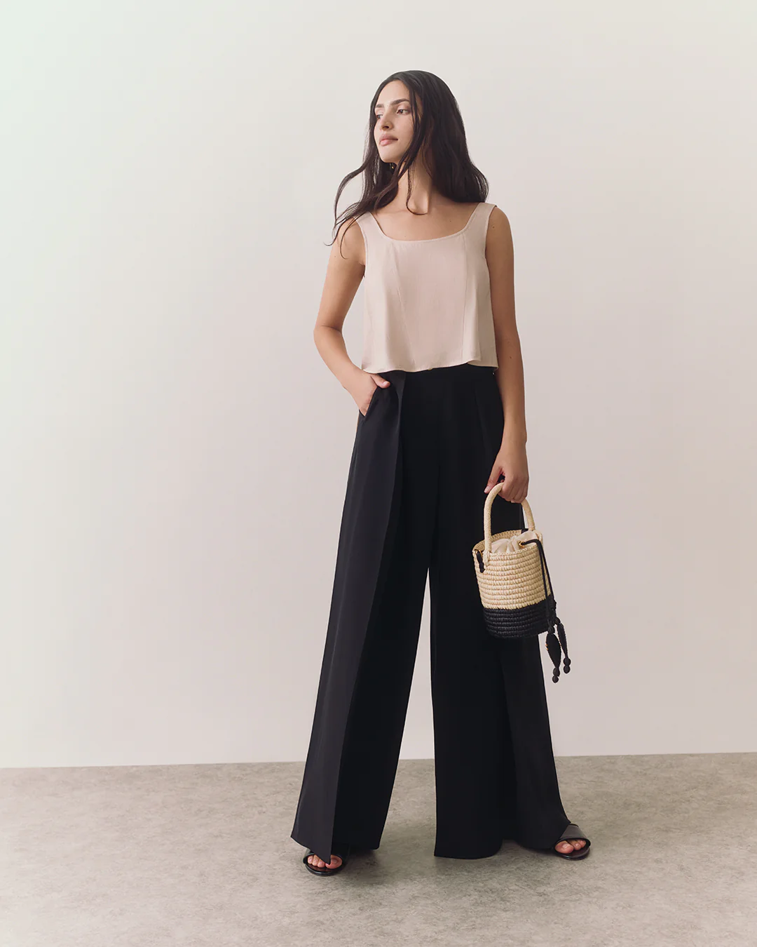 Linen Cropped Tank - Image 13