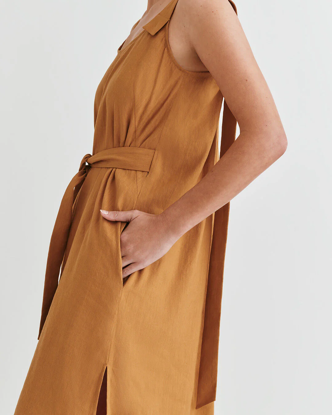 Linen Gathered Back Dress - Image 10
