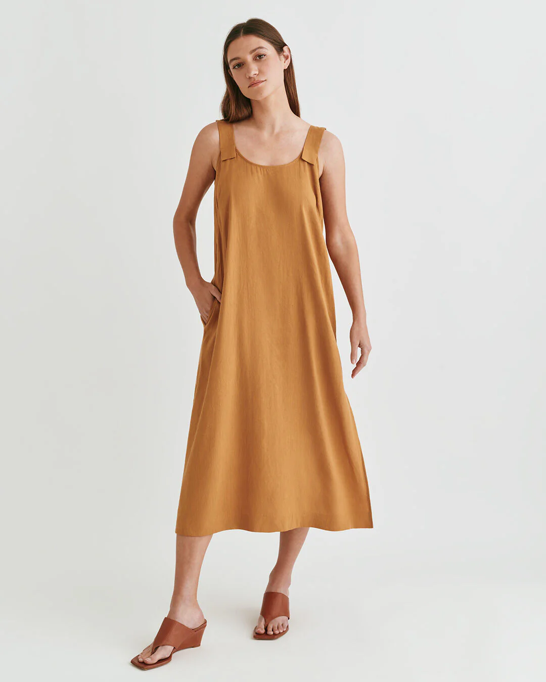 Linen Gathered Back Dress - Image 12