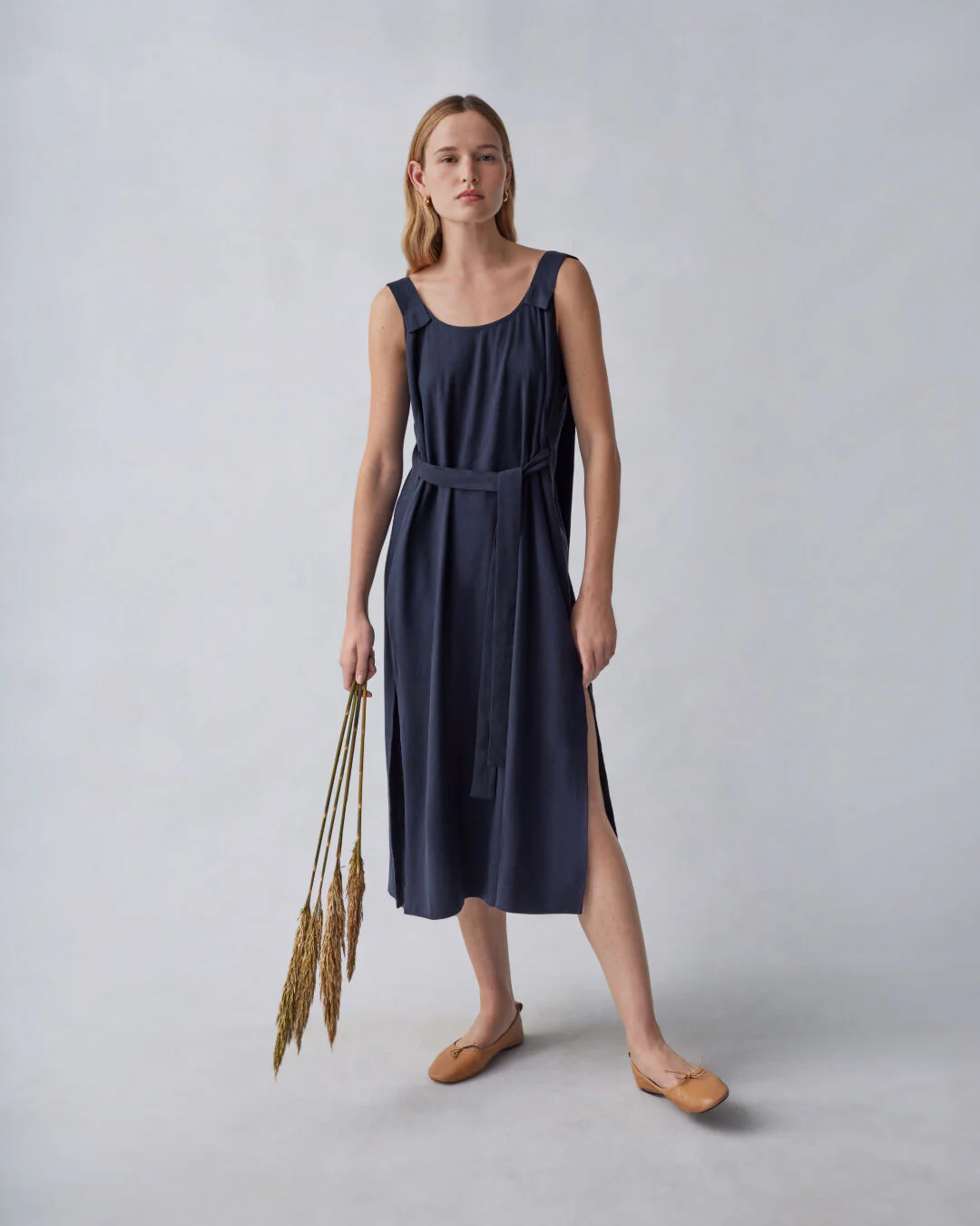 Linen Gathered Back Dress - Image 3