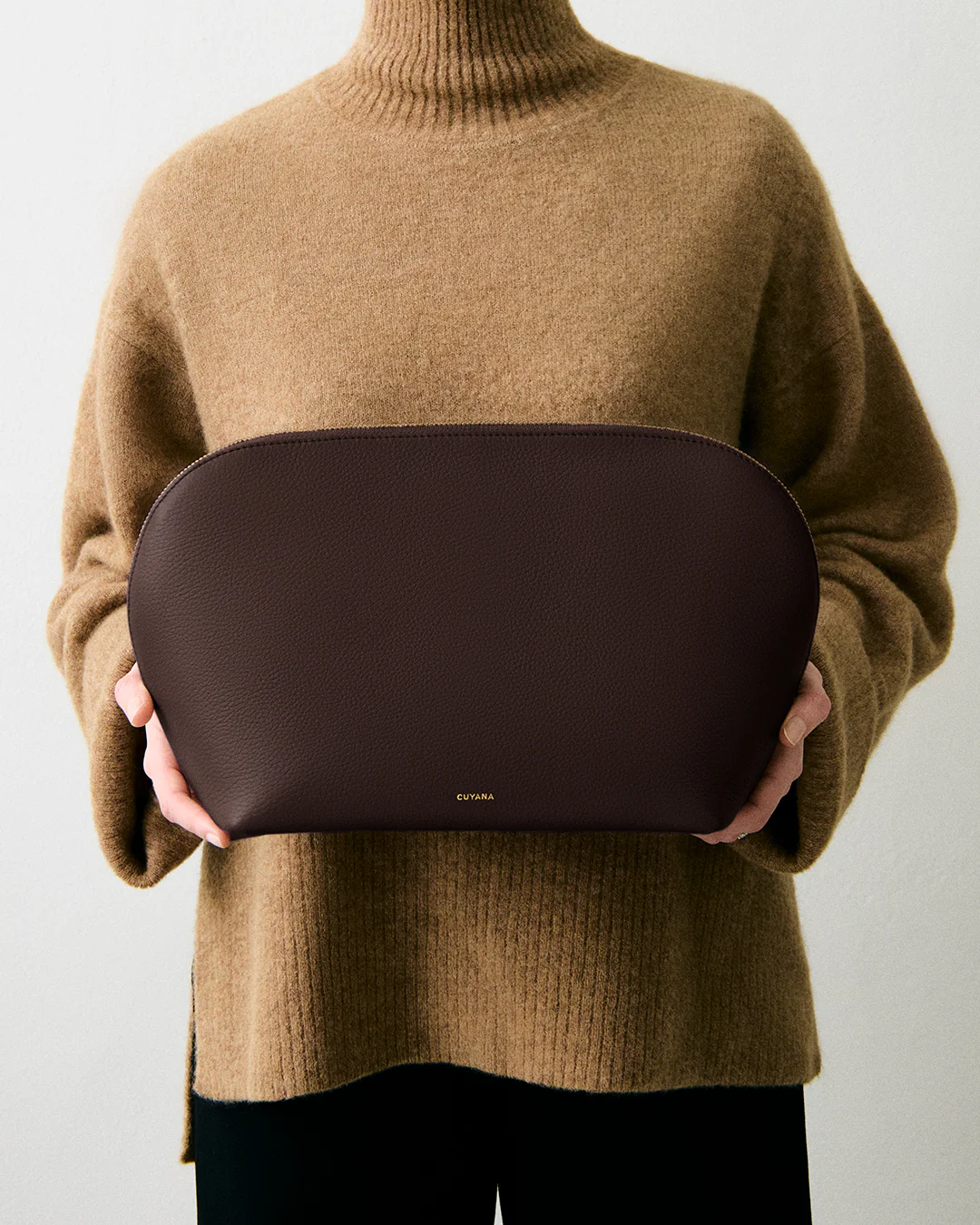 Voyager Travel Case - Image 38