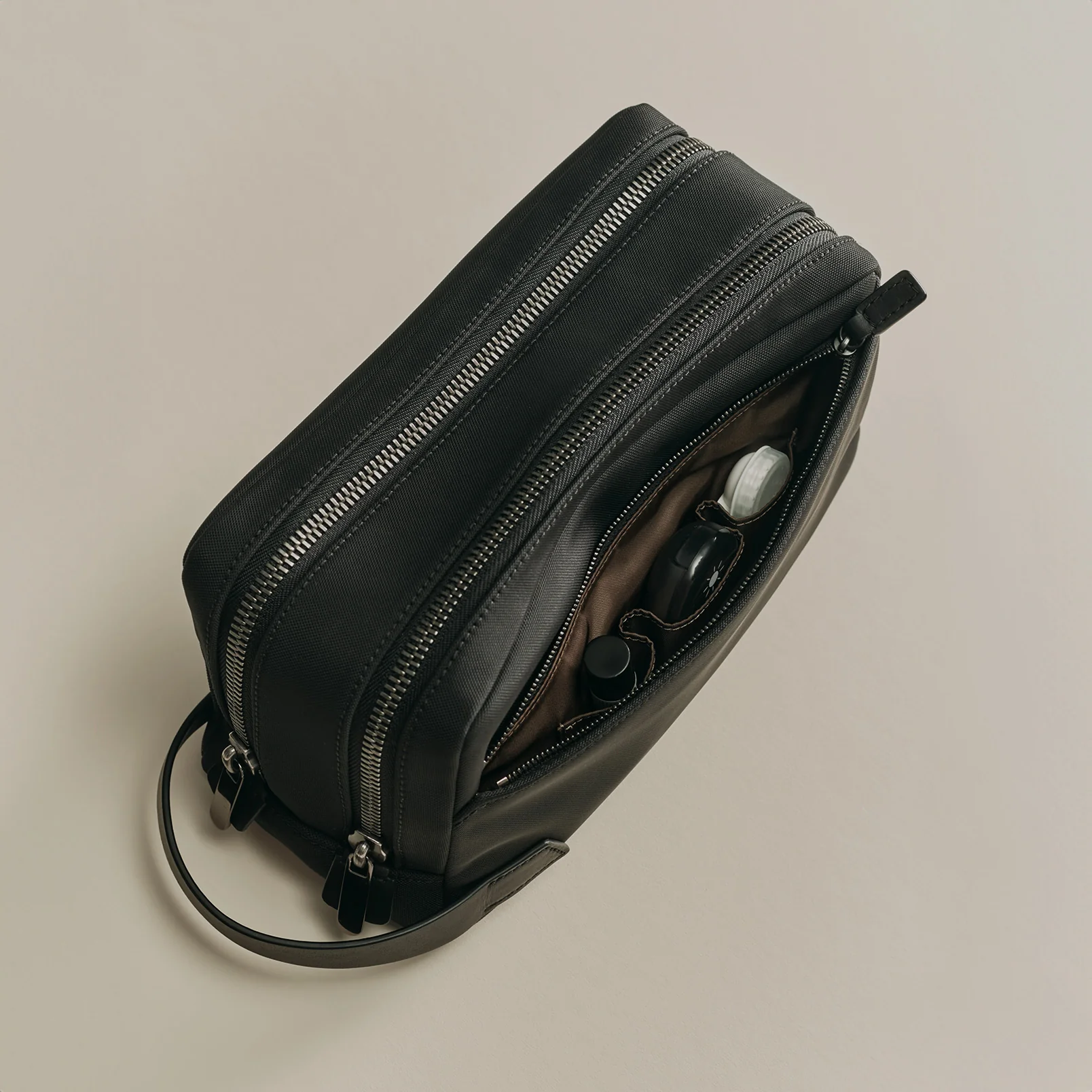 Mens Double Zip Toiletry Case - Image 7