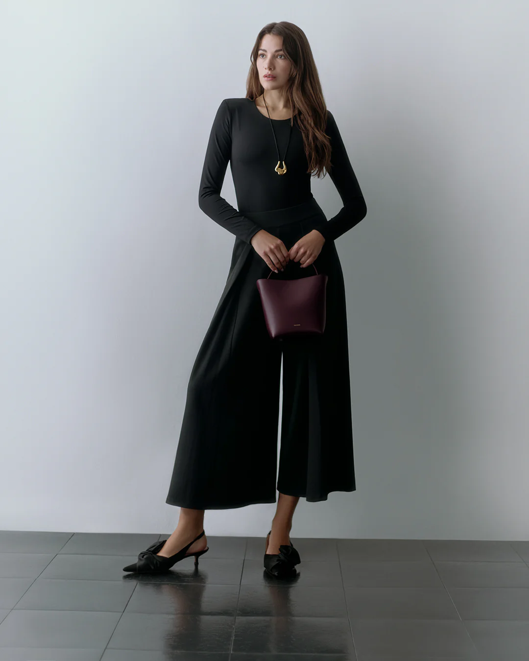 Mini Linea Bucket Bag - Image 24