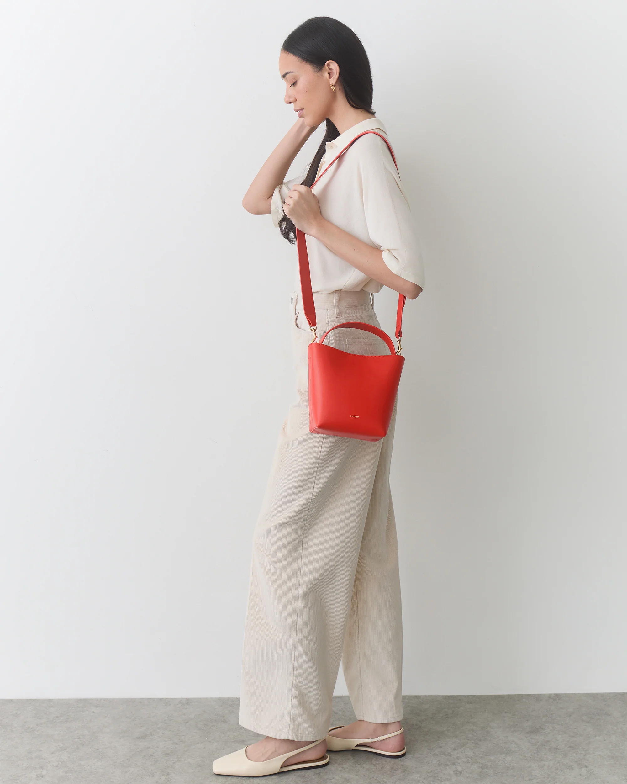 Mini Linea Bucket Bag - Image 34
