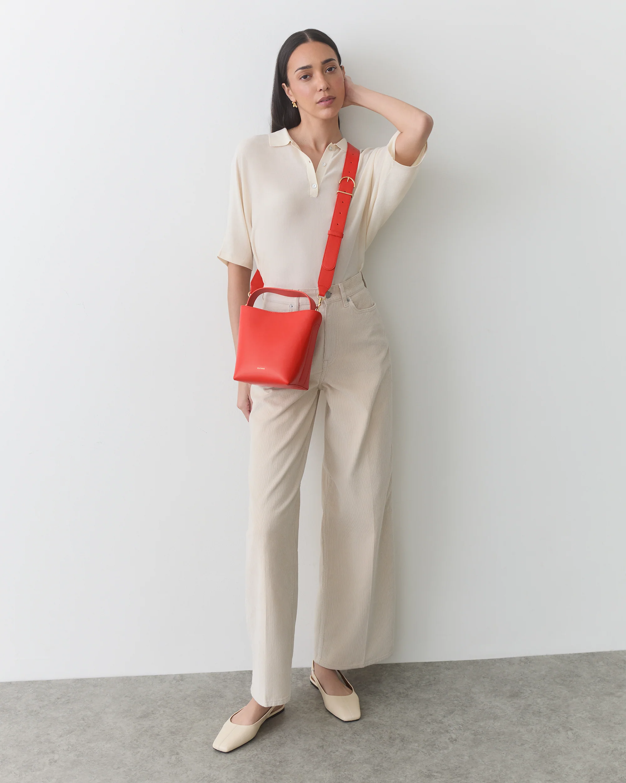 Mini Linea Bucket Bag - Image 35