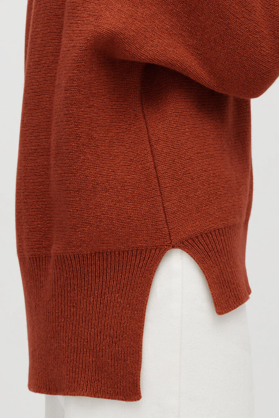 Recycled Cashmere Split-Neck Sweater - Image 15