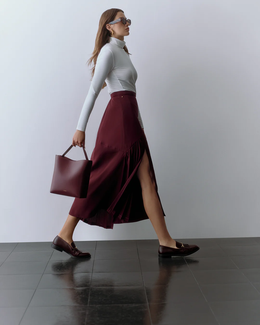 Silk Pleated Side Skirt - Image 10