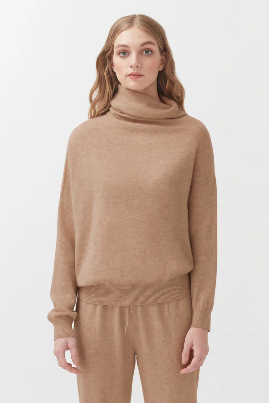 Single-Origin Cashmere Turtleneck Sweater - Image 8