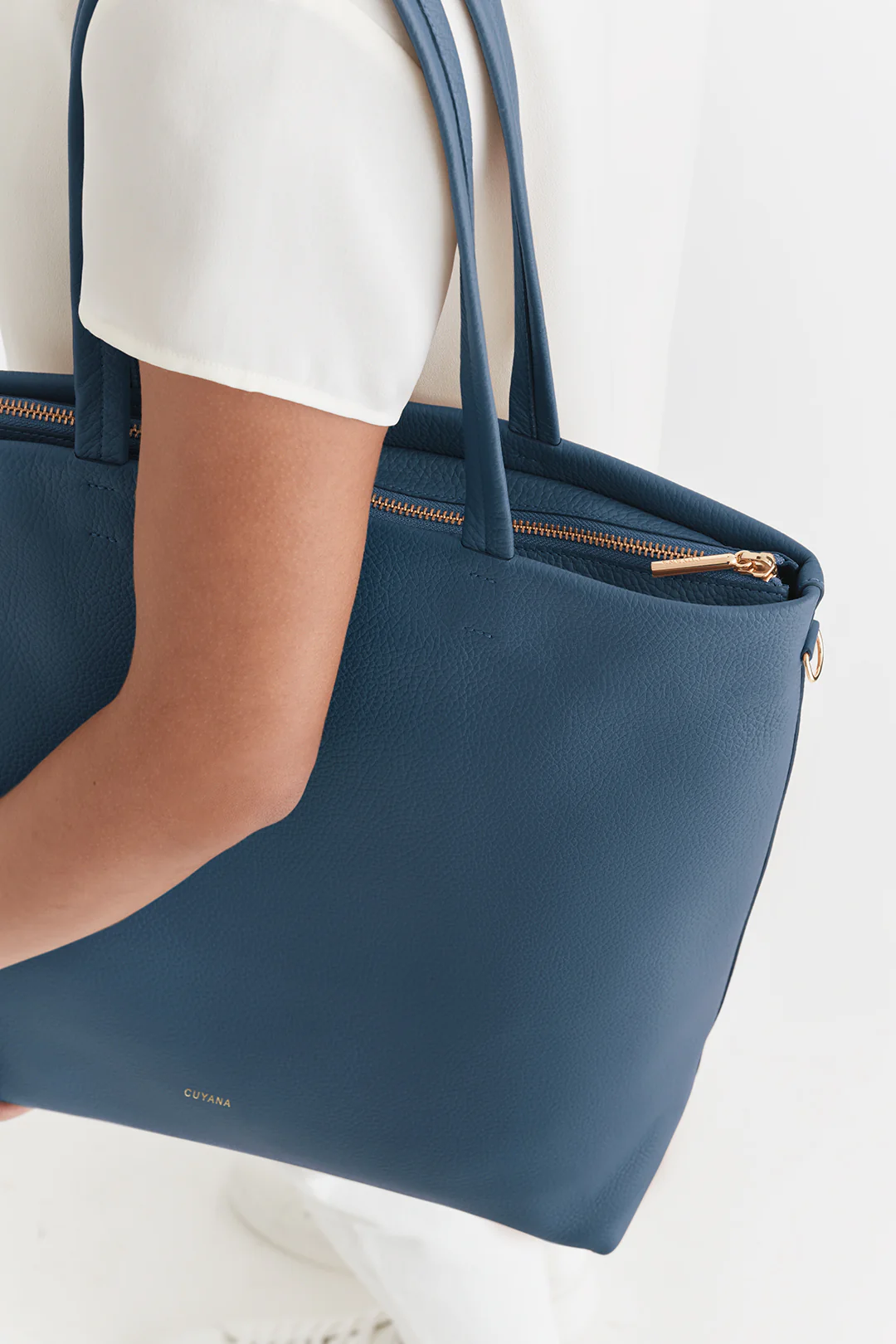 Tall Easy Zipper Tote - Image 100