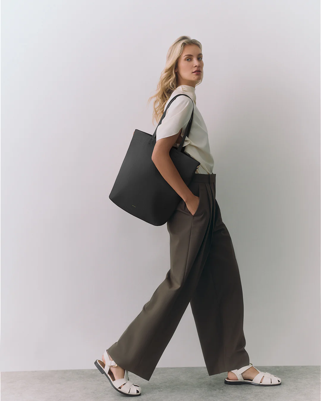 Tall Easy Zipper Tote - Image 136