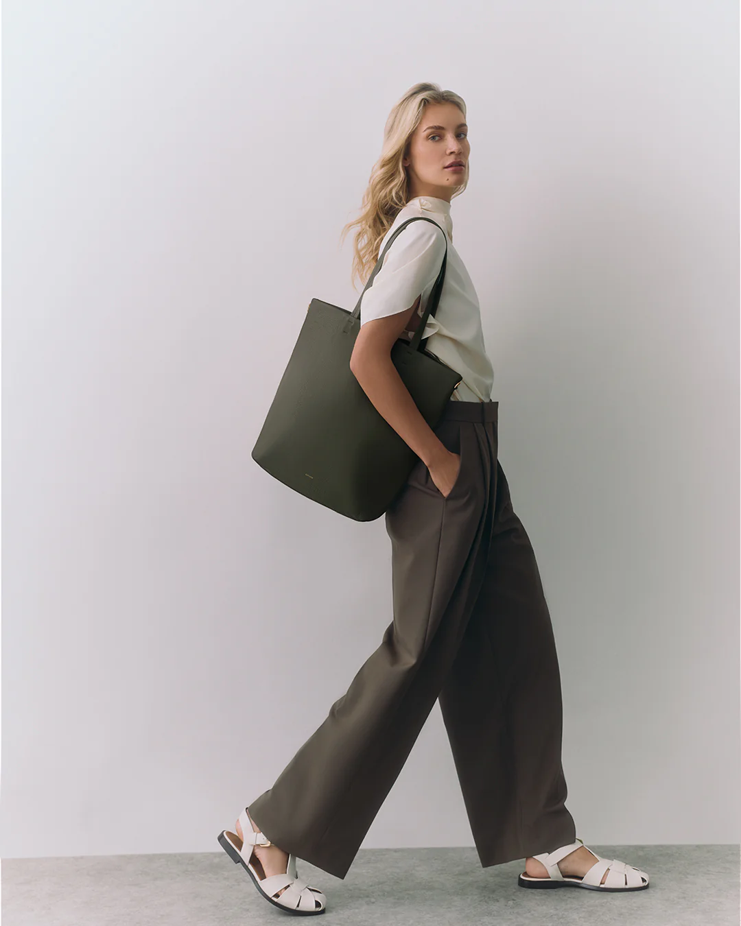 Tall Easy Zipper Tote - Image 140