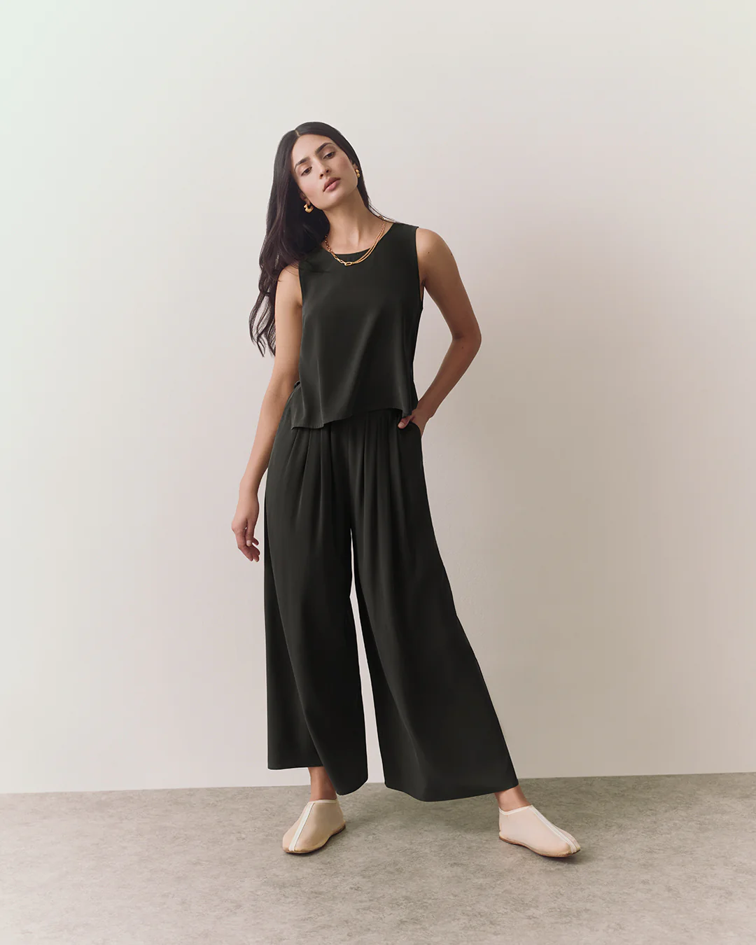 Washable Silk Cropped Pleated Pant - Image 3