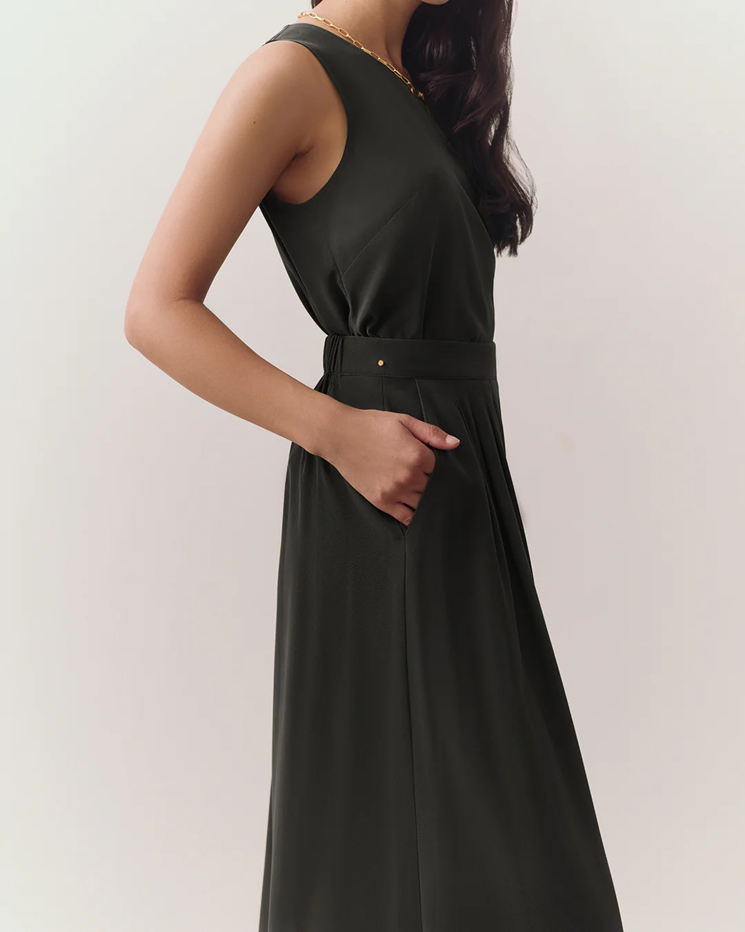 Washable Silk Cropped Pleated Pant - Image 4