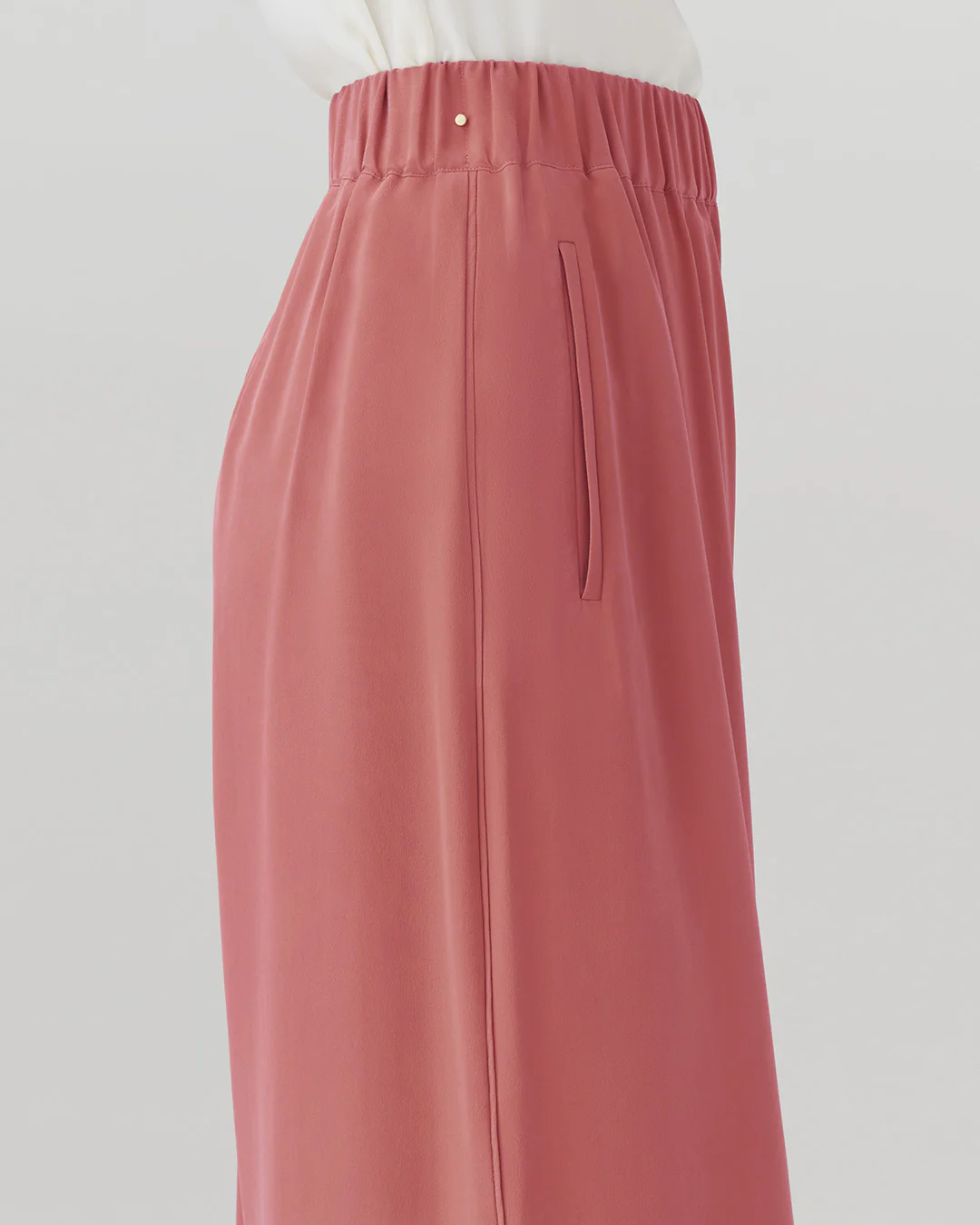 Washable Silk Wide-Leg Cropped Pant - Image 26